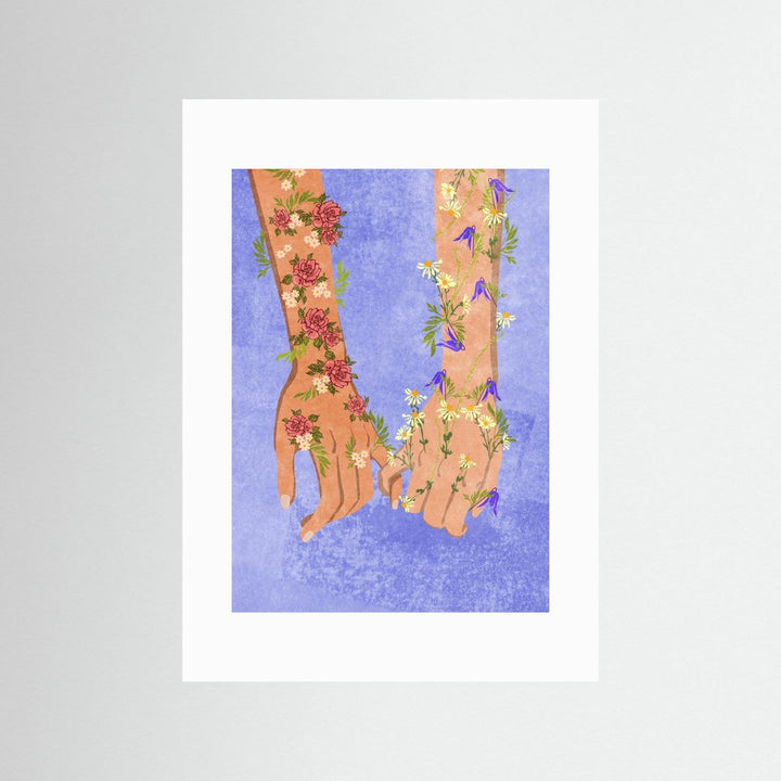 Holding hands by Raissa Oltmanns